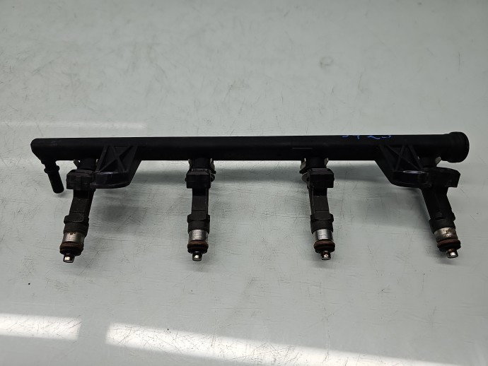 Rampa injectoare Dacia Logan (LS) [Fabr 2004-2012] 8200494284A 1.4 Benz K7J710 55KW / 75CP