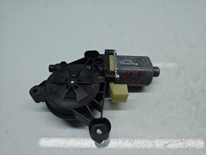 Motoras geam stanga fata Volkswagen Tiguan II (AX1) [Fabr 2016-2024] Break 5Q0959802C