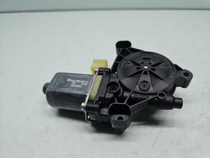 Motoras geam stanga fata Volkswagen Tiguan II (AX1) [Fabr 2016-2024] Break 5Q0959802C