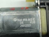Motoras geam stanga fata Volkswagen Tiguan II (AX1) [Fabr 2016-2024] Break 5Q0959802C