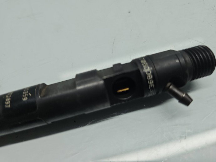 Injector Renault Modus [Fabr 2004-2012] 8200421359 1.5 dCi K9K276 63KW / 86CP