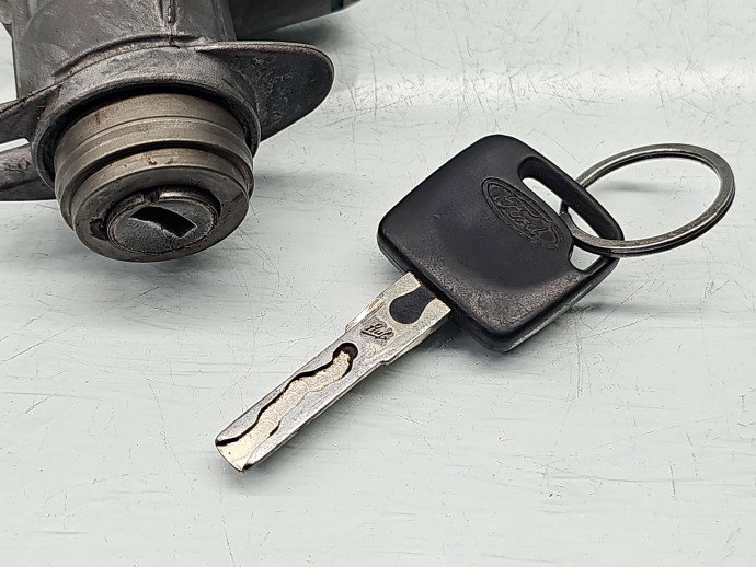 Contact cu cheie Ford Galaxy 1 [Fabr 1995-2006] 4B0905851B 1.9 TDCI85KW / 116CP