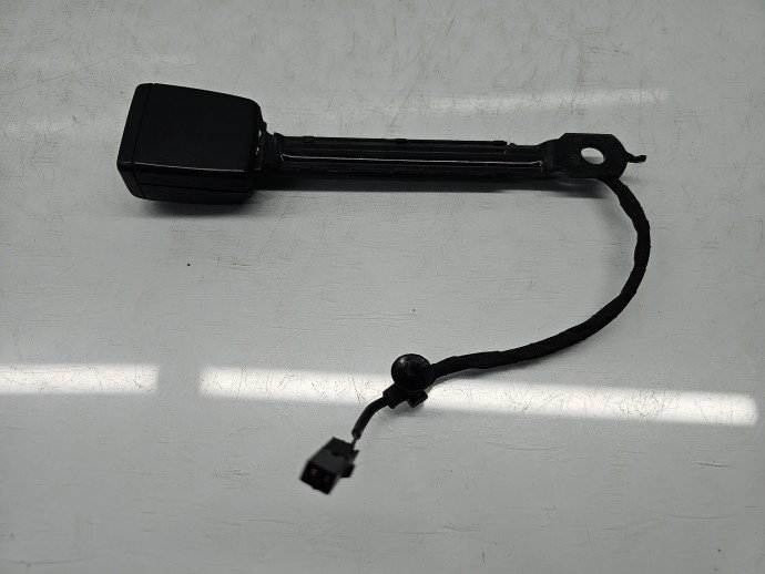 Capsa centura stanga fata Volkswagen Tiguan II (AX1) [Fabr 2016-2024] 5NA857755