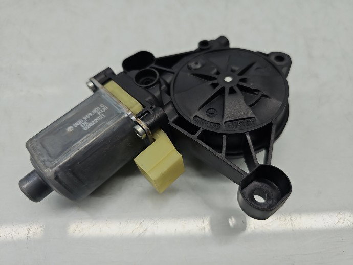 Motoras geam dreapta fata Volkswagen Tiguan II (AX1) [Fabr 2016-2024] Break 5Q0959801C