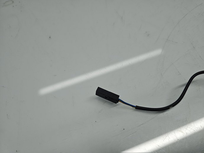 Capsa centura stanga fata Volkswagen Passat B7 (362) [Fabr 2010-2014] 1K8857755D