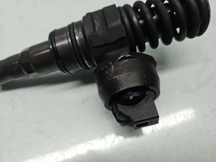 Injector Volkswagen Touran (1T1, 1T2) [Fabr 2003-2010] 038130073BN 1.9 TDI BLS 77KW / 105CP