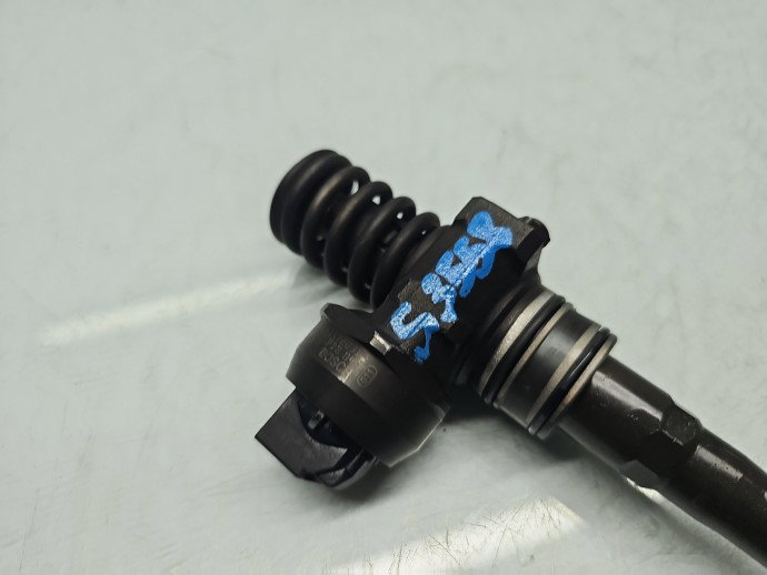 Injector Volkswagen Jetta 3  (1K2) [Fabr 2005-2010] 038130073BN 1.9 TDI BLS 77KW / 105CP