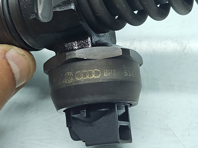 Injector Volkswagen Caddy 3 (2KA, 2KH) [Fabr 2004-2009] 038130073BN 1.9 TDI BLS 77KW / 105CP