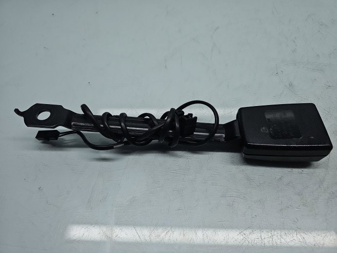 Capsa centura dreapta fata Volkswagen Sharan (7N) [Fabr 2011-prezent] 5N0857755D