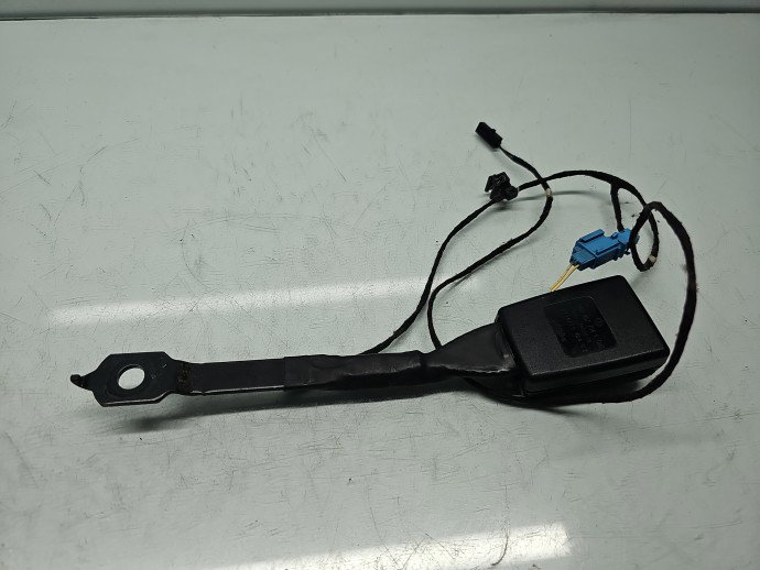 Capsa centura stanga fata Volkswagen Sharan (7N) [Fabr 2011-prezent] 5N0857756F