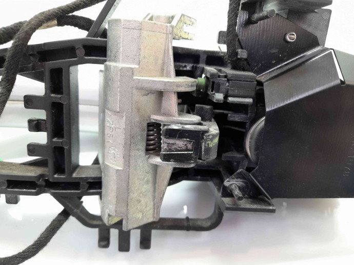 Maner usa dreapta fata OEM Ford Kuga I [Fabr 2008-2012] 2.0
