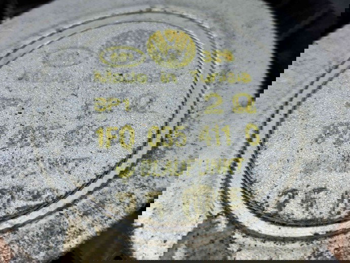  Boxa dreapta fata Volkswagen Touareg (7LA, 7L6) [Fabr 2003-2010] 1F0035411G