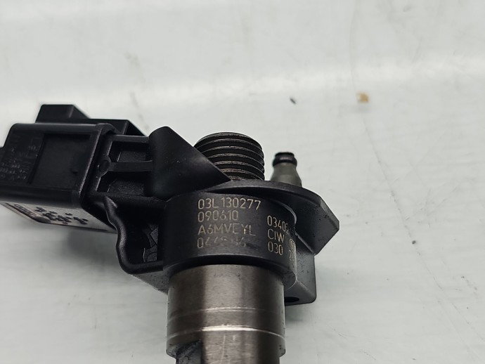 Injector Volkswagen Tiguan (5N) [Fabr 2007-2016] 03L130277 2.0 TDI CAGA 105KW / 143CPa