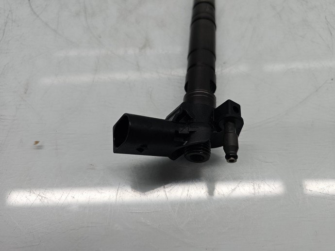 Injector Volkswagen Tiguan (5N) [Fabr 2007-2016] 03L130277 2.0 TDI CAGA 105KW / 143CP