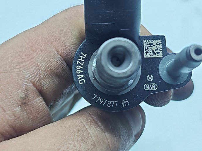 Injector Bmw 3 (E90) [Fabr 2005-2011] 7797877-05 2.0 N47D20O0 130KW / 177CP