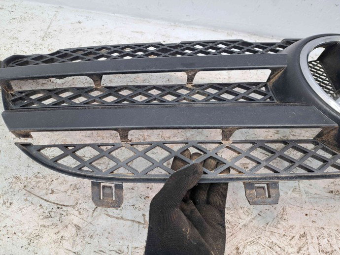 Grila bara fata Mercedes Sprinter 3.5-t (906) [Fabr 2006-2013] A9068800385 | A9068800285
