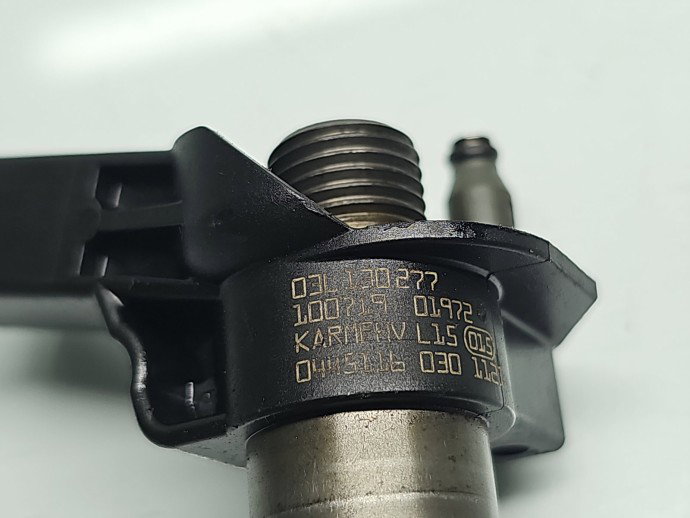 Injector Volkswagen Golf 5 (1K1) [Fabr 2004-2008] 03L130277 2.0 TDI CBAB 103KW / 140CP