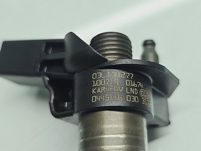 Injector Volkswagen Golf 5 (1K1) [Fabr 2004-2008] 03L130277 2.0 TDI CBAB 103KW / 140CP