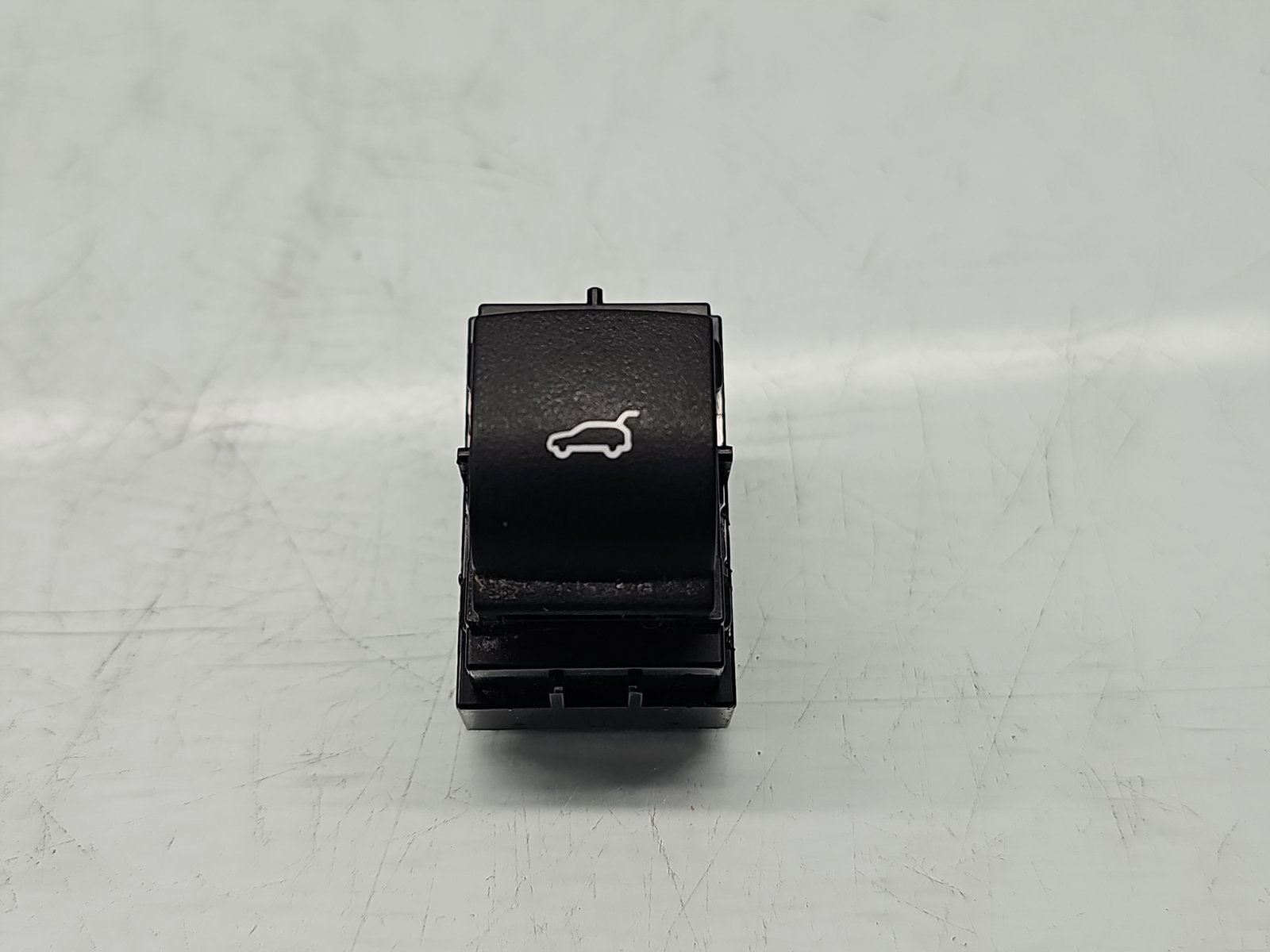 Buton deschidere haion Bmw X5 (F15, F85) [Fabr 2014-2017] 9318704-01