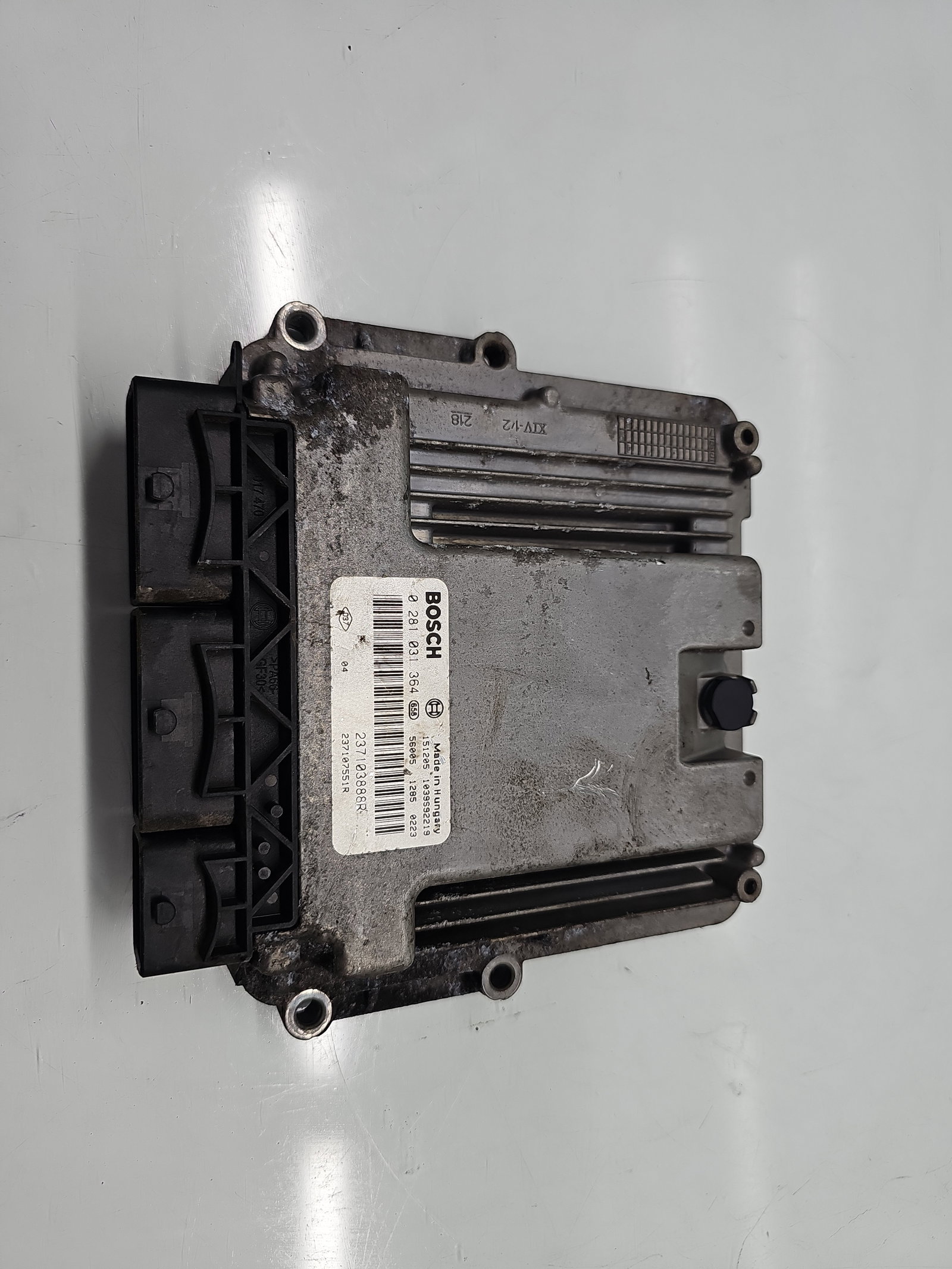 Calculator motor ECU Renault Trafic 3 (F82) [Fabr 2014-2022] 237103888R 1.6 dCi R9M-408 85KW / 116CP