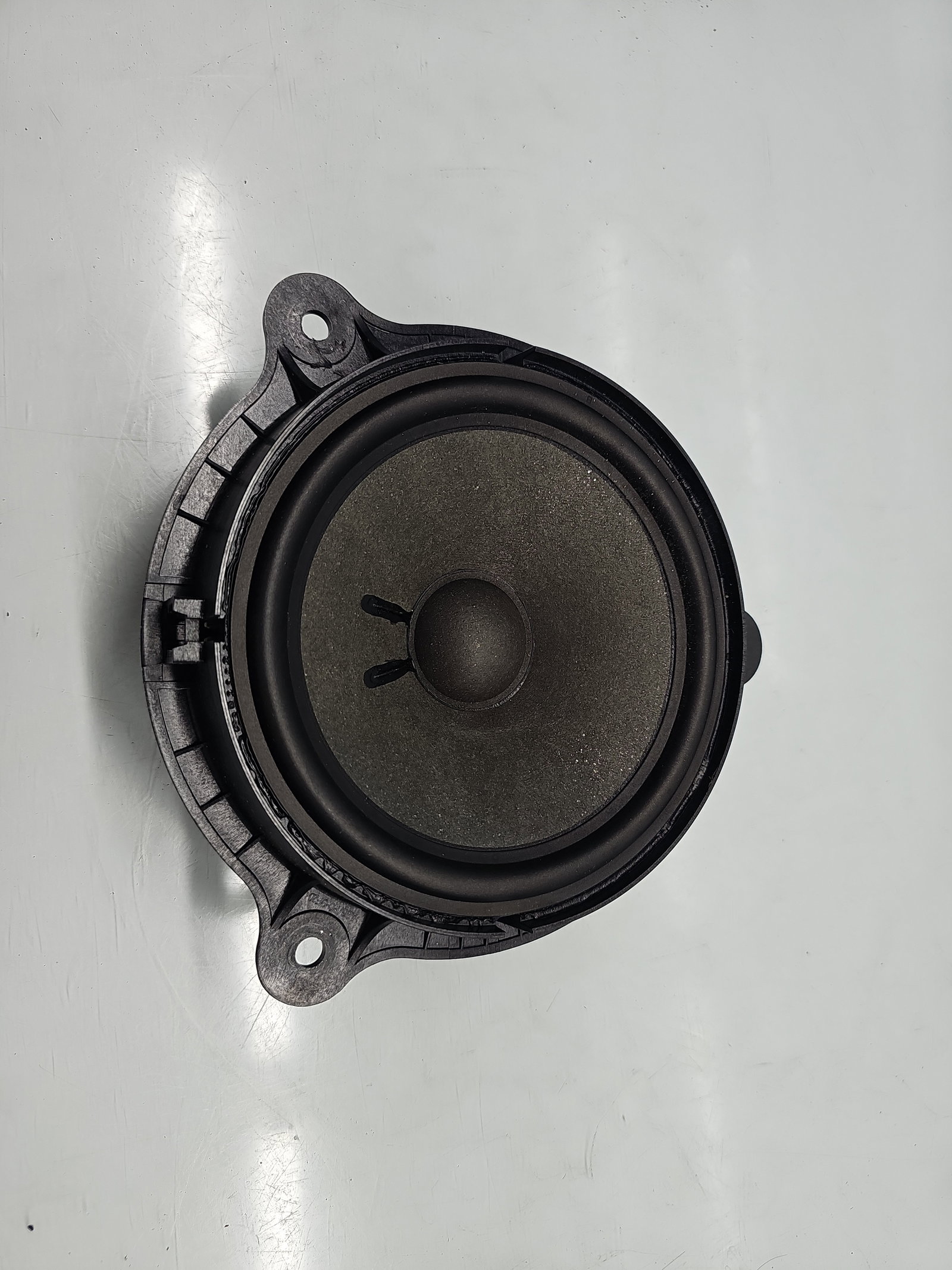 Boxa stanga fata Dacia Duster 2 [Fabr 2017-2023] 281569368R