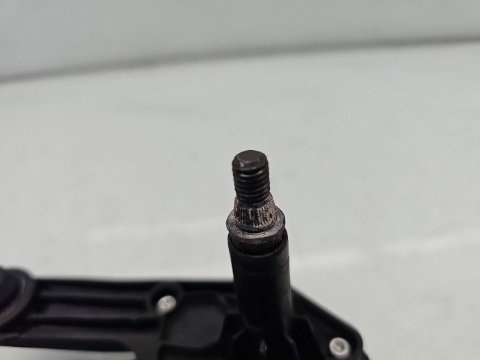 Motoras stergator haion PEUGEOT 308 (II) [Fabr 2013-2020] 9680477480