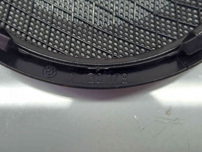 Ornament capac difuzor stanga 7130179 Bmw 3 (E90) [Fabr 2005-2011] 2.0 N47 