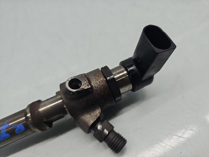 Injector Skoda Superb II (3T5) [Fabr 2009-2015] 03L130277B 1.6 TDI CAYC 77KW / 105CP