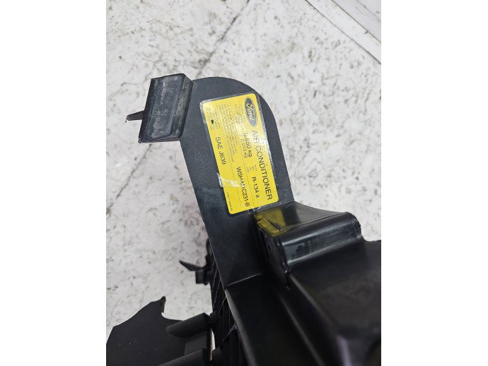Trager Ford Fusion (JU) [Fabr 2002-2012] WSH-M1C231-B