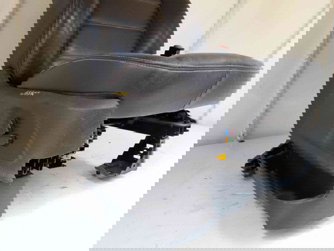 Scaun dreapta fata OEM Ford Kuga I [Fabr 2008-2012] 