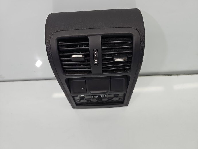 Grila aerisire centrala VW Passat CC 358 3AA864298