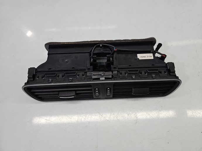 Grila aerisire centrala VW Passat CC 358 3AC819728A