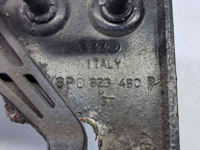 Maner deschidere capota Audi A3 Sportback (8PA) [Fabr 2004-2013] 8P0823480B