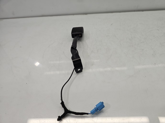 Capsa centura dreapta fata VW Passat CC 358 1K8857755D
