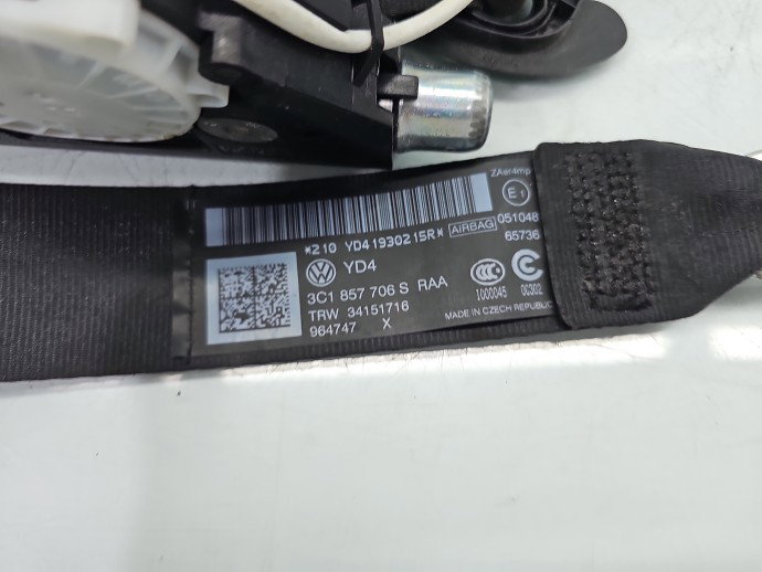 Centura dreapta fata VW Passat CC 358 3C1857706S