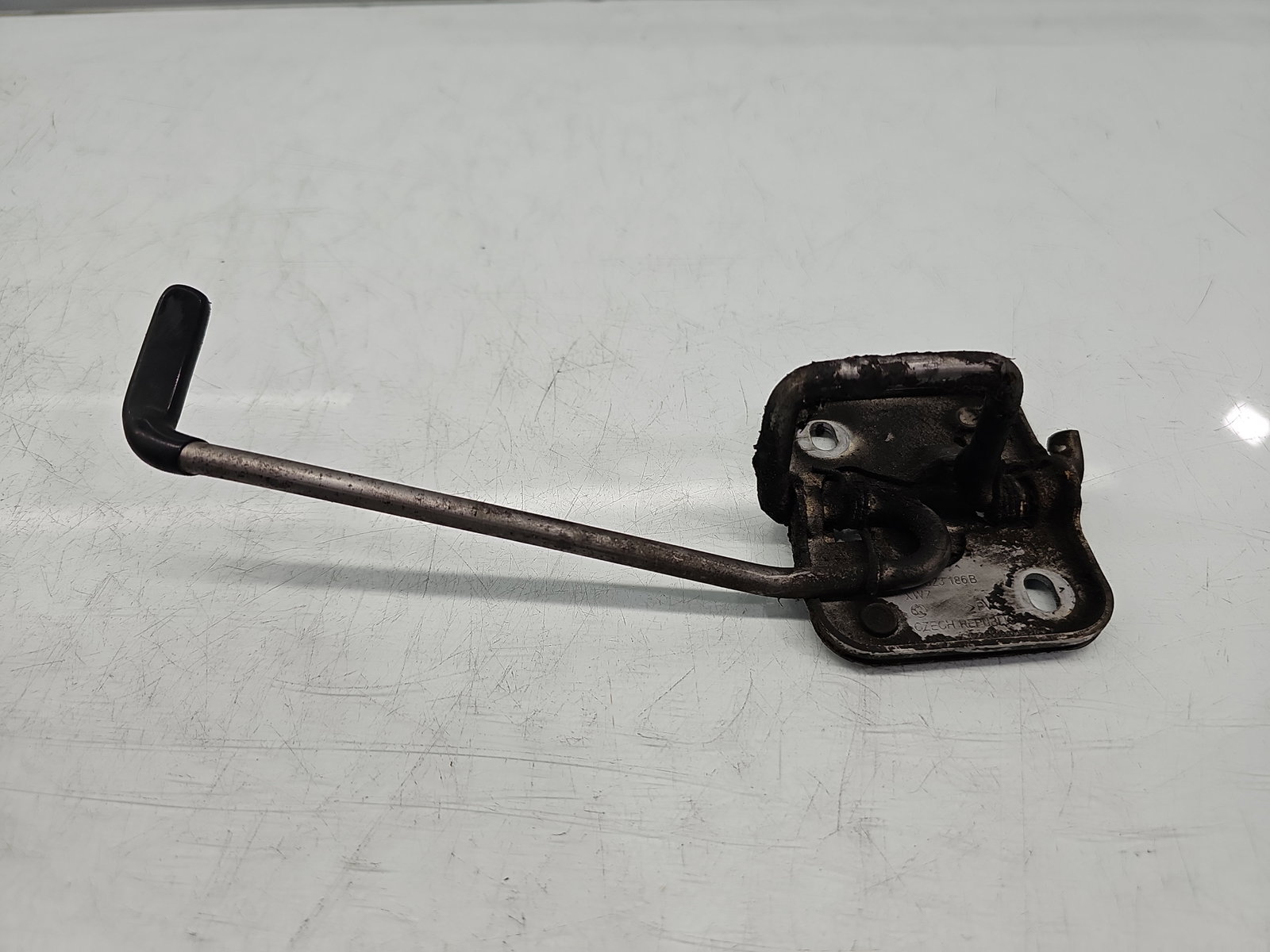 Maner deschidere capota Skoda Fabia NJ5 6V0823186B