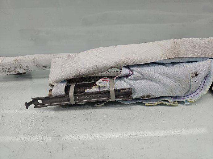 Airbag cortina dreapta Skoda Fabia NJ5 6V0880742B