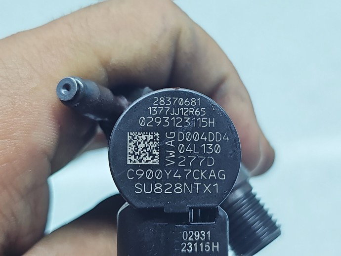 Injector AUDI A3 Sportback (8VS, 8VM) [Fabr 2013-prezent] 04L130277D 1.6 TDI CXXB 81KW / 110CP