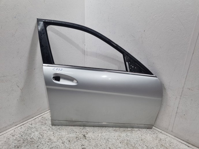 Usa dreapta fata Mercedes C220 w204 775 Argintiu Iridium
