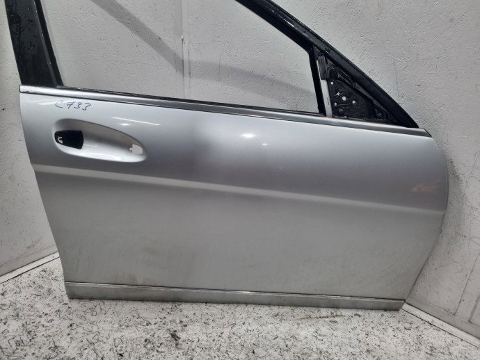 Usa dreapta fata Mercedes C220 w204 775 Argintiu Iridium