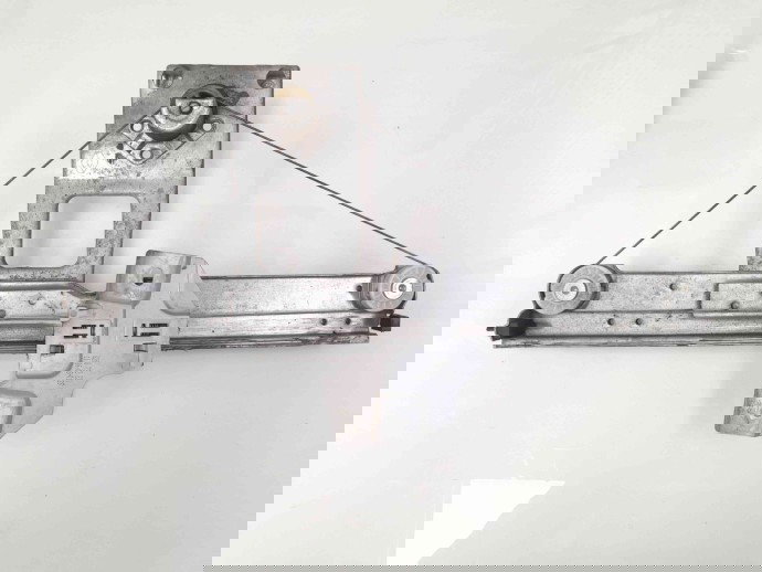 Macara geam stanga spate 8200733831 Dacia Sandero [Fabr 2008-2012] 1.6 mpi