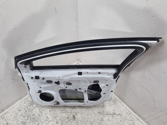 Usa dreapta fata Ford Focus Frozen White