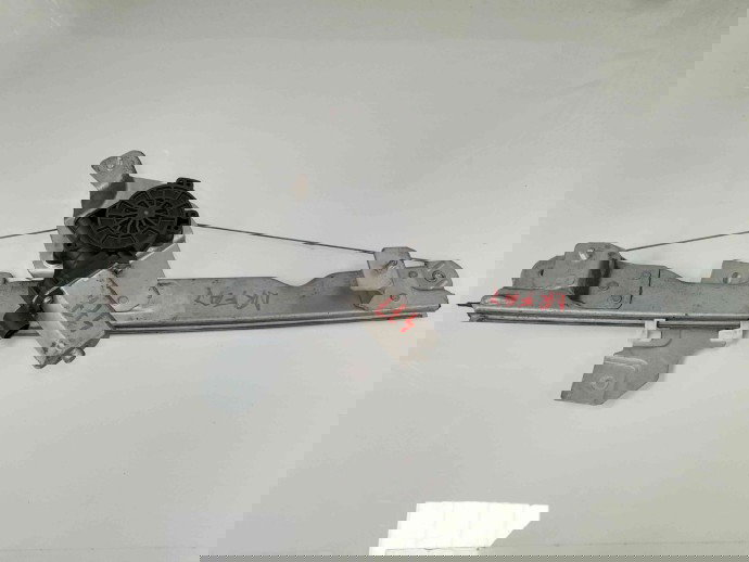 Macara geam dreapta fata 8200733828 Dacia Sandero [Fabr 2008-2012] 1.6 mpi