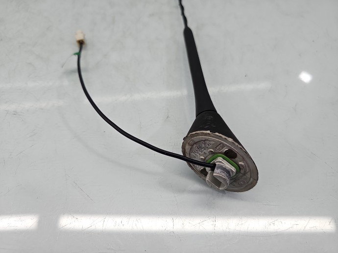 Antena Skoda Yeti 5L 1K0035501