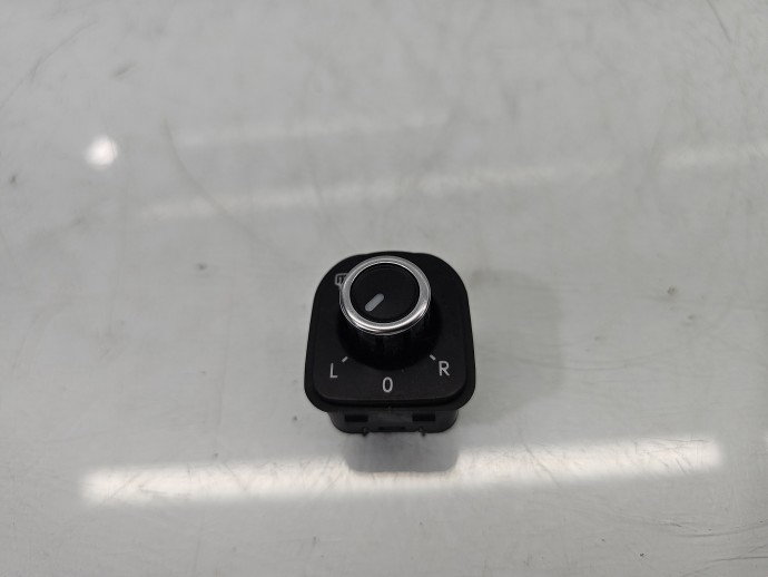 Buton reglaj oglinzi VW Golf 5k1 5K2959565