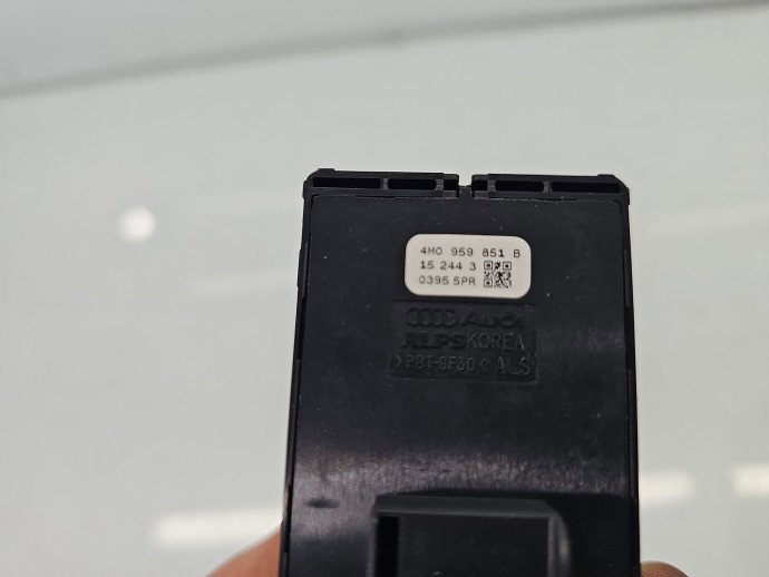 Butoane comanda geamuri sofer AUDI A4 8W2 4M0959851B