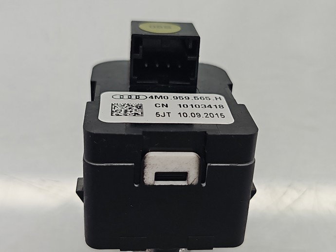 Buton reglaj oglinzi AUDI A4 8W2 4M0959565H