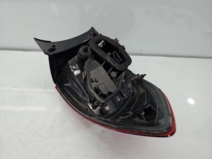 Stop aripa dreapta Dacia Sandero II 265506669R