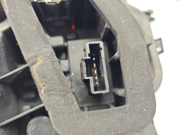 Stop aripa dreapta Dacia Sandero II 265506669R