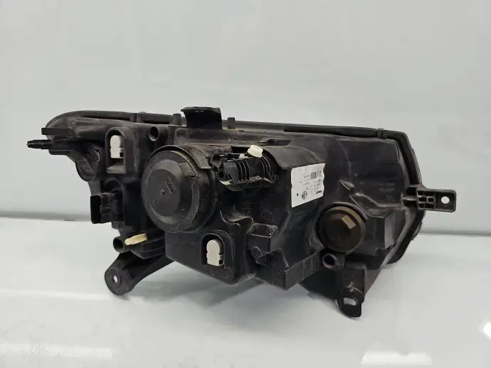 Far stanga Dacia Sandero II 260604111R
